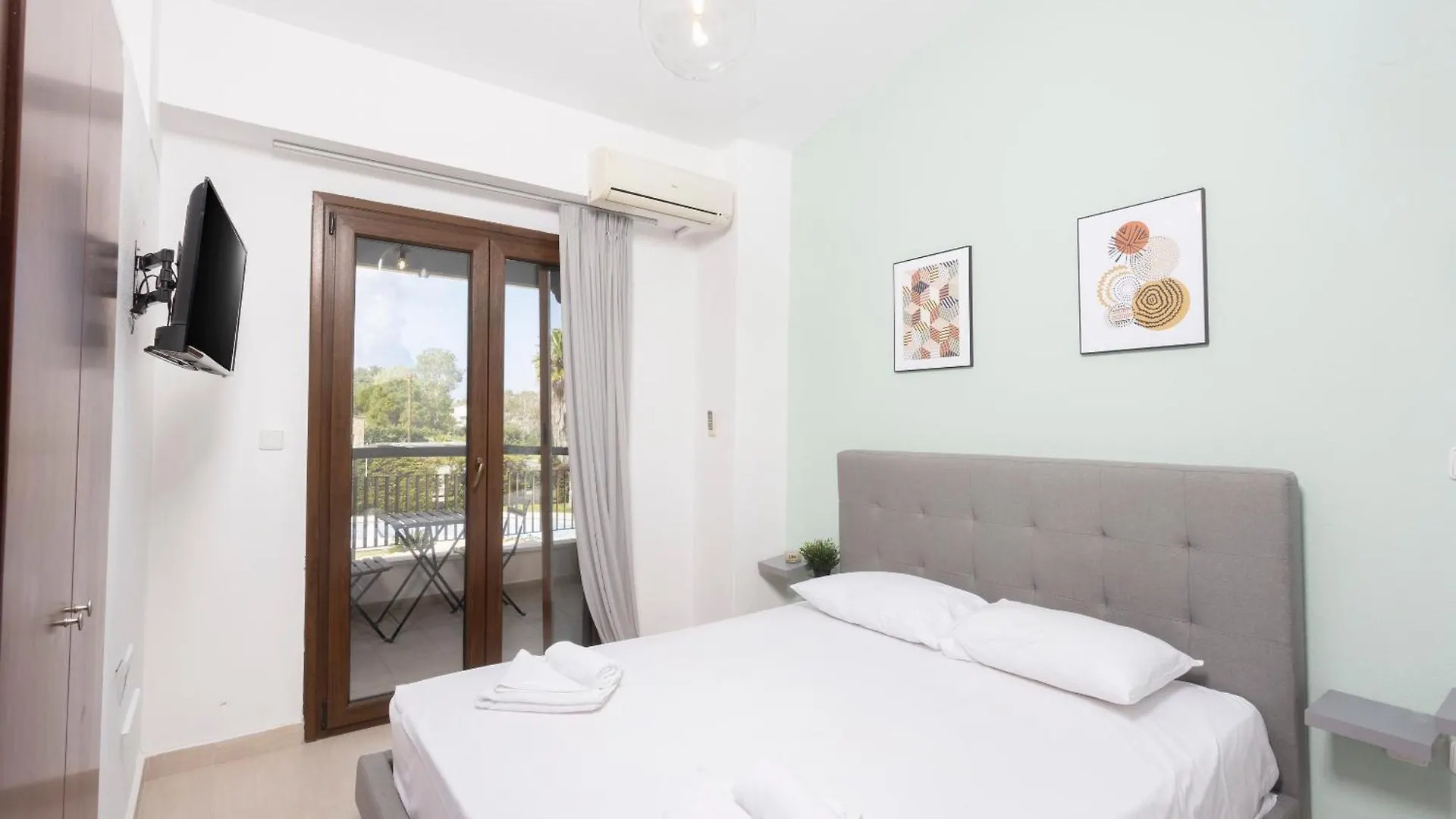 Villa Terra - Great Gardens, Shared Pool, Bbq Pefkochori
