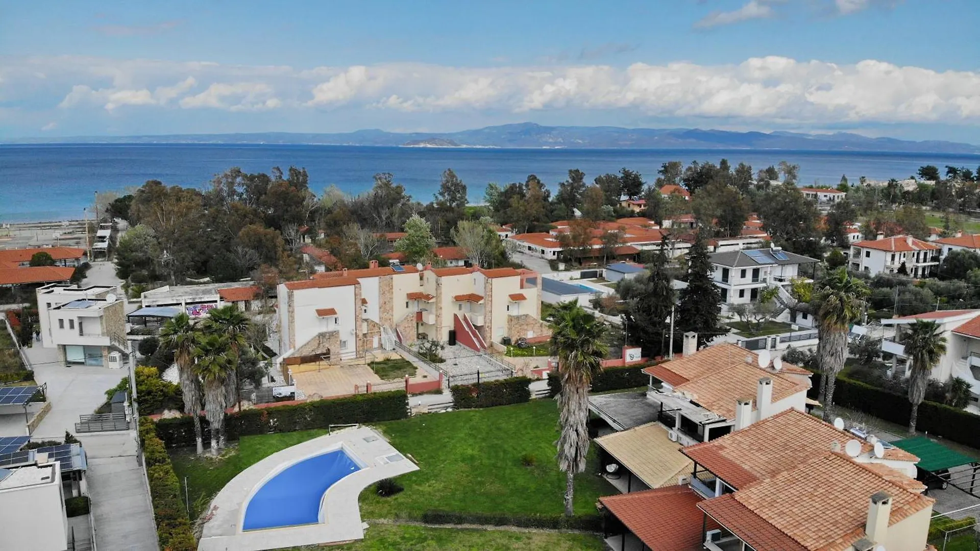 Villa Terra - Great Gardens, Shared Pool, Bbq Pefkochori 0*,